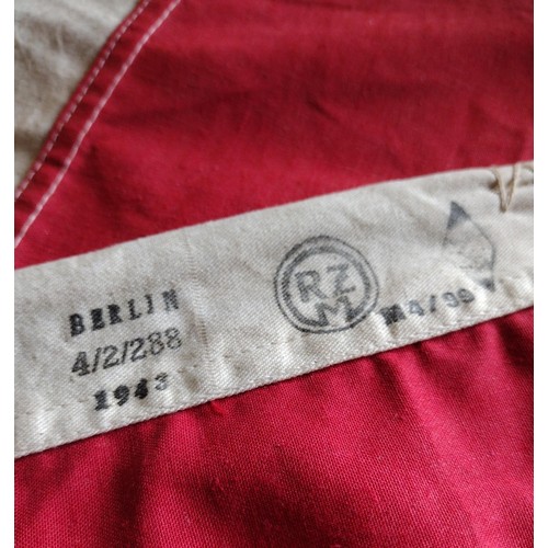 191 - WWII Hitler Youth flag. Large size H:90 x L:160 cm, double sided and featuring sewn-on Hitler Youth ... 