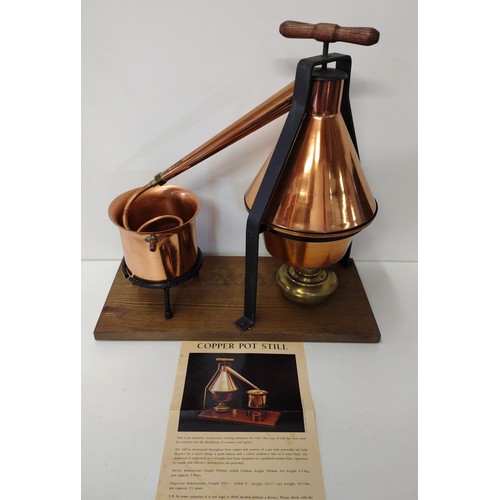 201 - Copper Pot Still, H:500 x W:500 x D:250 cm, 2 litre capacity. Shipping Group (A).