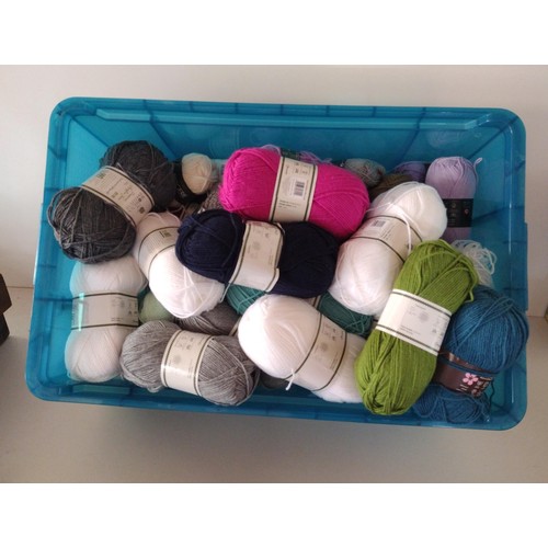 209 - Large quantity of unused knitting yarn / wool. Shipping Group (A).