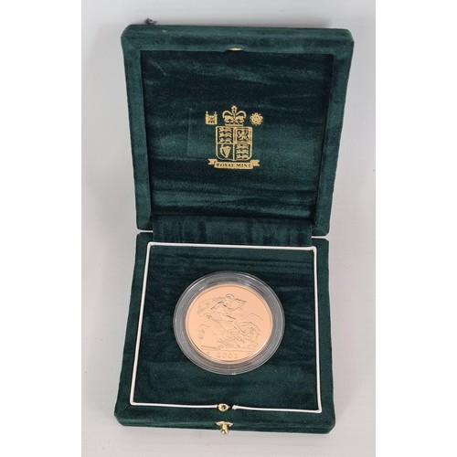 133 - 22ct Gold Brilliant Uncirculated £5 Coin. 39.94g, 36.02 diameter, with COA numbered 0475. Limited Is... 