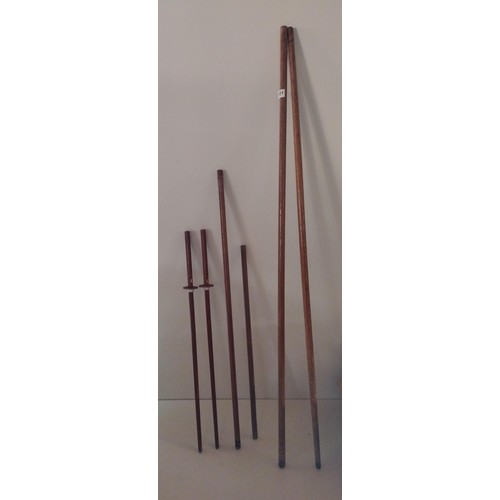 381 - Kung Fu and other Martial Art fighting sticks, longest 182cm. Collection only.