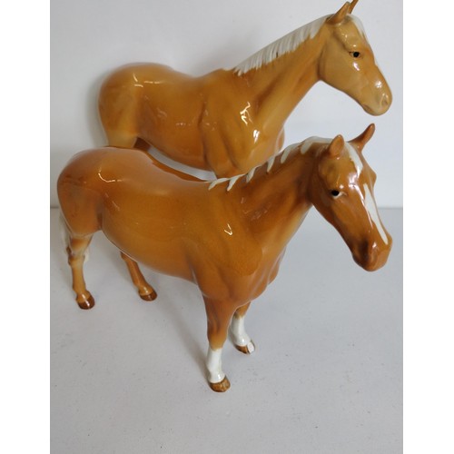 359 - 2 Beswick horse figures. Shipping Group (A).