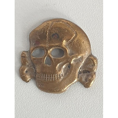 183 - WWII Waffen SS Totenkopf Skull badge. Shipping Group (A).