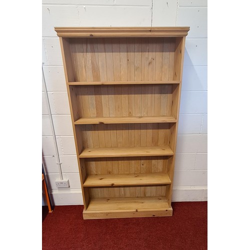 277 - Good quality solid pine bookcase H:184 x W:98 x D:24 cm. Collection only.