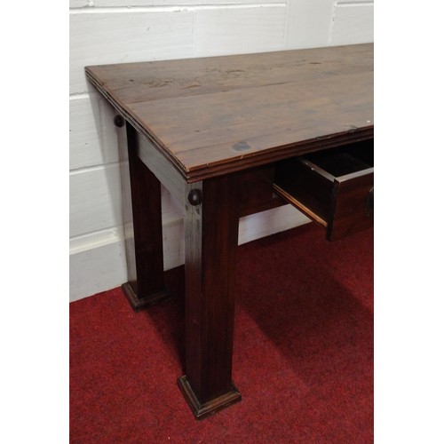 152 - Antique oak knee-under desk. H:76 x W:160 x D:65 cm. Collection only.