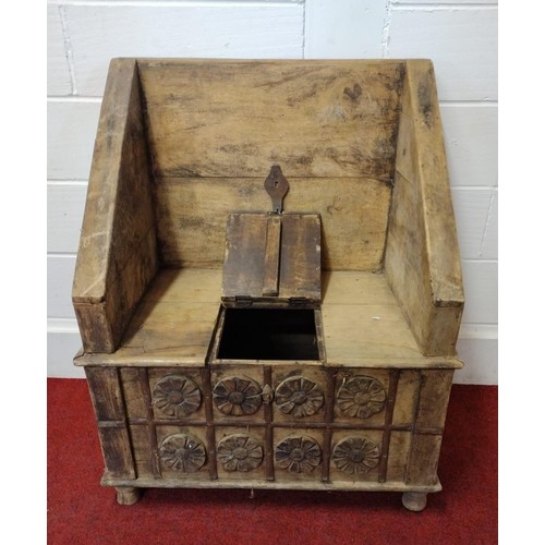 314 - Antique wooden thunder box. H:100 x W:80 x D:64 cm. Collection only.