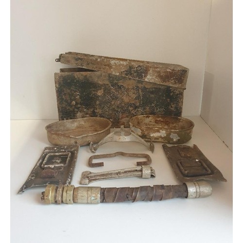 184 - An interesting lot comprising: WWII German military metal box and relics. Shipping Group (A).