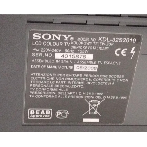 266 - Sony 32£ LCD TV, model KDL-32S2010. Collection only.