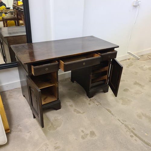 43 - Early 20th century double pedestal desk. 