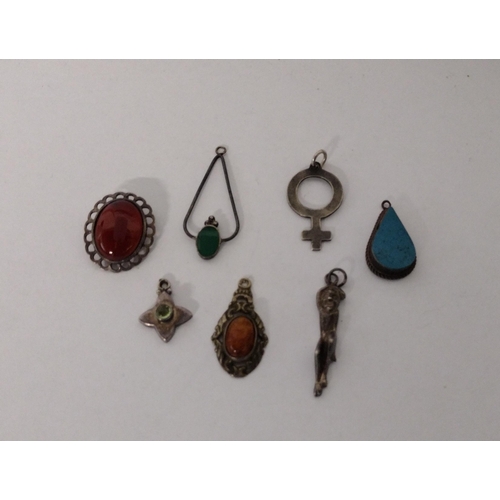 274 - Seven .925 silver pendants to include amber, peridot, carnelian etc. approx. gross weight 16.5g. Shi... 