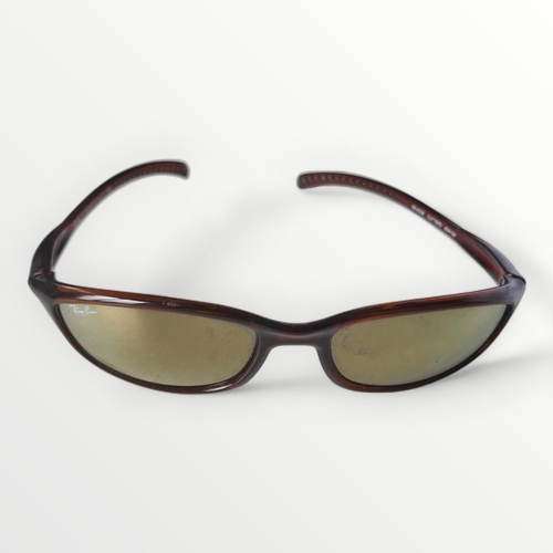 16 - Pair of Ray Ban sunglasses. 'cutters' RB4028. Shipping group (A).