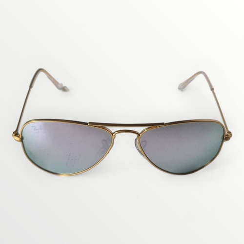 17 - Pair Ray Ban junior 'Aviator' style sunglasses. Shipping group (A).