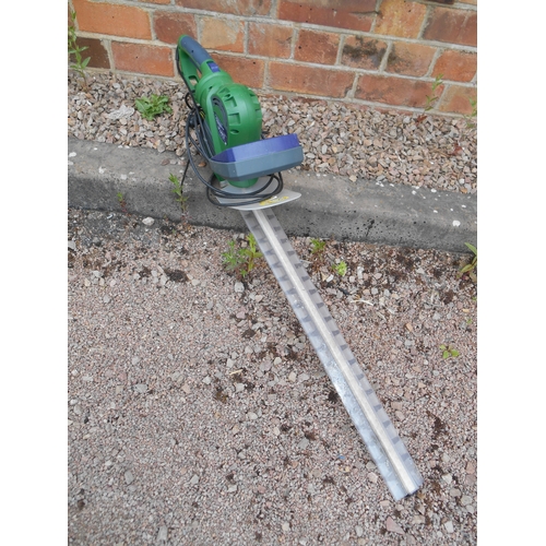 334 - 240v electric hedge cutter.