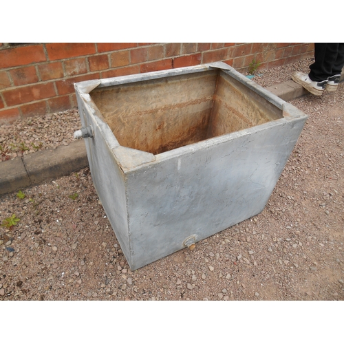 340 - Rectangular galvanised tank.