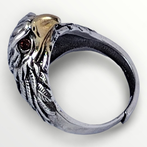 17 - Mens silver adjustable ring in the form of an Eagle's head. Shipping group (A).