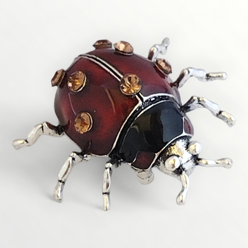 19 - A large and pretty ladybird brooch. Shipping group (A).