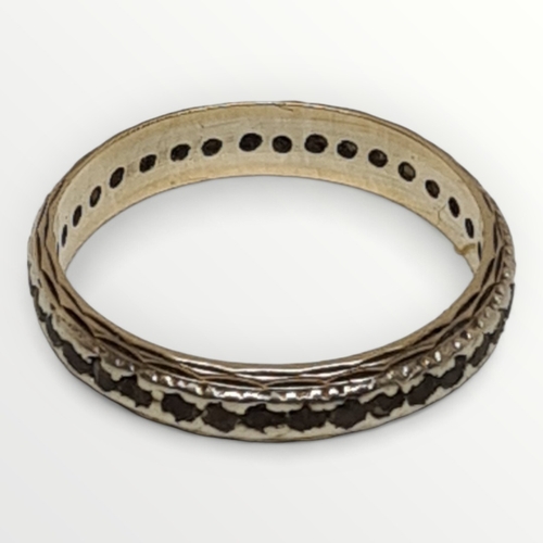 29 - 9ct eternity ring, 2.2g. Size P½. Shipping group (A).