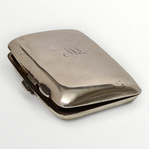 40 - Silver cigarette case, 64g. Shipping group (A).