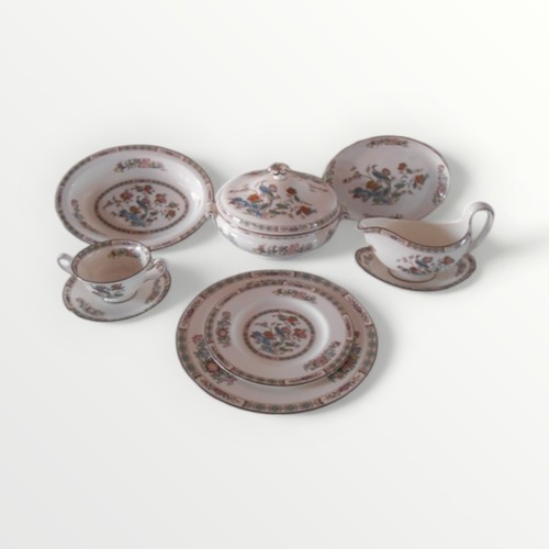 136 - Wedgwood 'Kutani Crane' pattern dinner service with eight person settings and serving items.