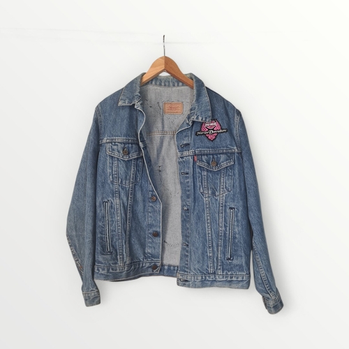 178 - Ladies denim jacket with 'Harley-Davidson' cloth patches. Shipping group (A).