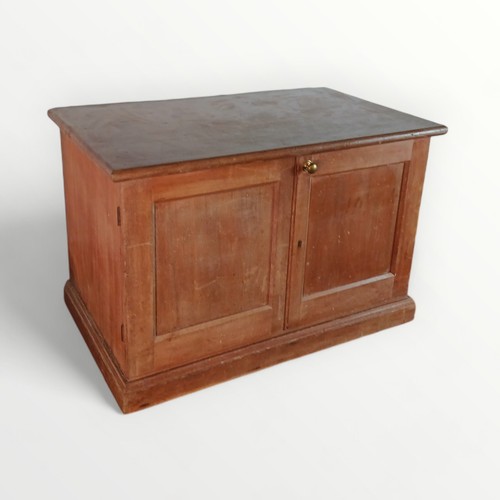 181 - Early 20th century pine low two-door cupboard. 50 x 81 x 48cm.