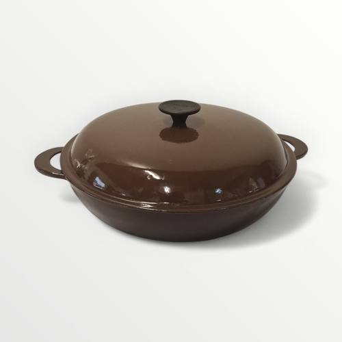 200 - Le Creuset brown enamelled lidded casseroledish, 30cm diameter. Shipping group (A).