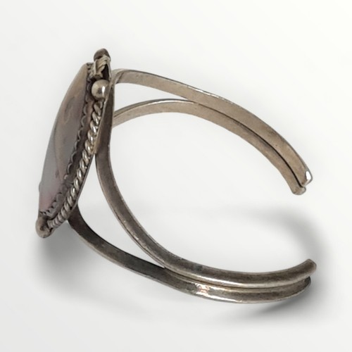 7 - Silver bangle, 26g. Shipping group (A).