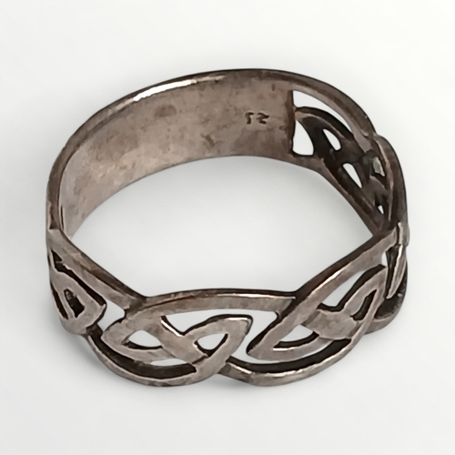 33 - Silver Celtic ring, size X. Shipping group (A).