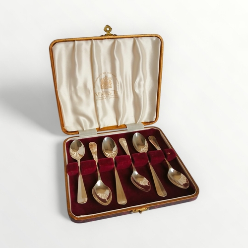 36 - Six silver teaspoons, in presentation case having fitted interior. Shipping group (A).