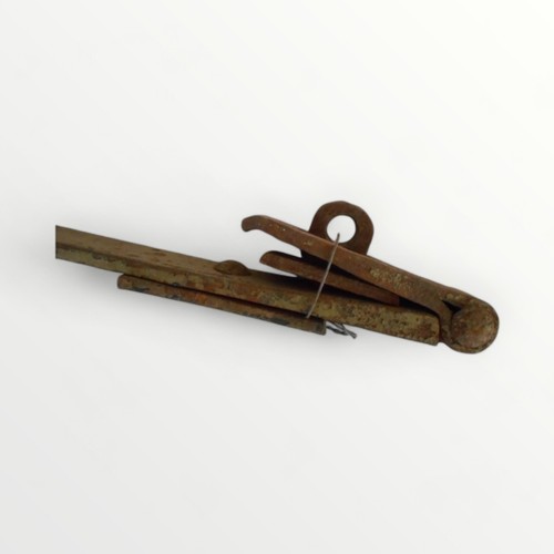 309 - Large steel locking bar, 82cm extended.