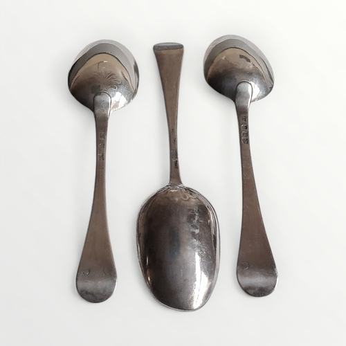 19 - Three silver serving spoons, hallmark for Birmingham. 153g. Shipping group (A).