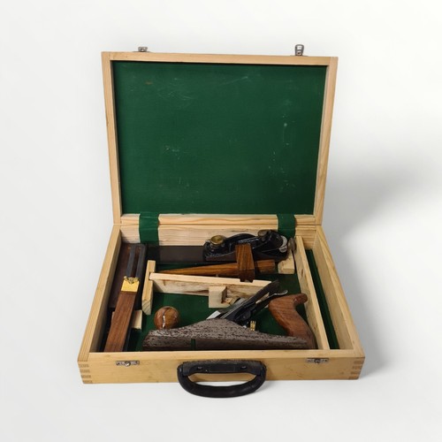 316 - A good cased set of Rutland woodworking tools. Shipping group (A).