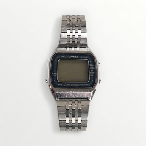 24 - Vintage original digital Casio wristwatch.Shipping group (A).