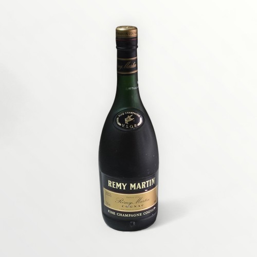 54 - Remy Martin fine champagne cognac, 70cl (1) Shipping group (A).