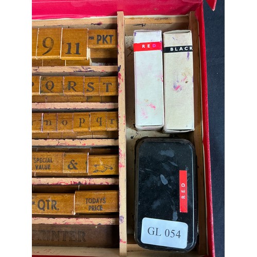 14 - Barrats Silent Salesman - Two colour Price Ticket Printing outfit, 