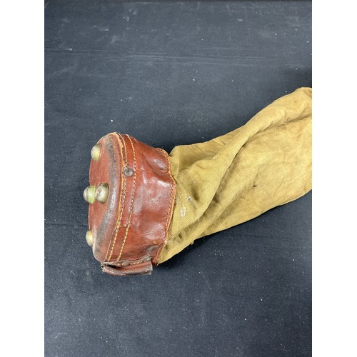 22 - Six Hickory Shaft Golf Clubs - Mixed makes including Marriot. good conditon in canvas bag

Collectio... 