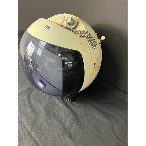 25 - JVC Videosphere vintage TV - 1970's TV modeled on a space helmet, with chain for hanging but lacking... 