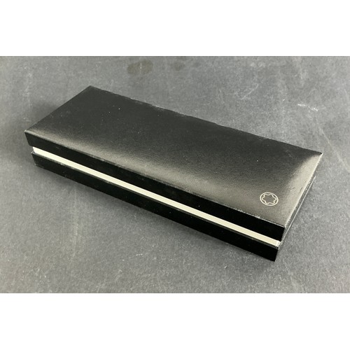 32 - Mountblanc Starwalker Pen - Black precious resin and steel capped nip. Floating Snowflake.  Mint con... 