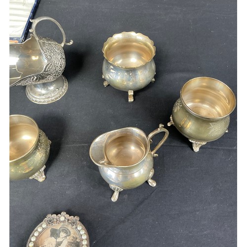 52 - Silver Plate adn EPNS Items - to include 2 boxed sets of butter knives, small picture frame. Heavy w... 