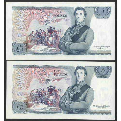 46 - Bank of England, J. B. Page, 5 pounds, (1971), consecutive pair, #B15 929712 and 713 (EPM B332). AUN... 