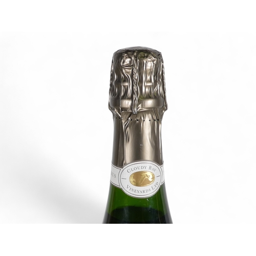 189 - A bottle of Cuvee Du President 1998 Brut - together with a bottle of Jacob's Creek Chardonnay Pinot ... 