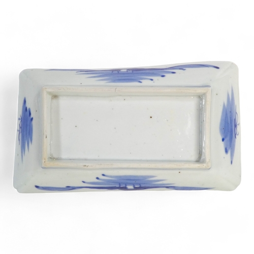 326 - A pair of late 19th century Chinese blue and white dishes - of rectangular form with cusped corners,... 