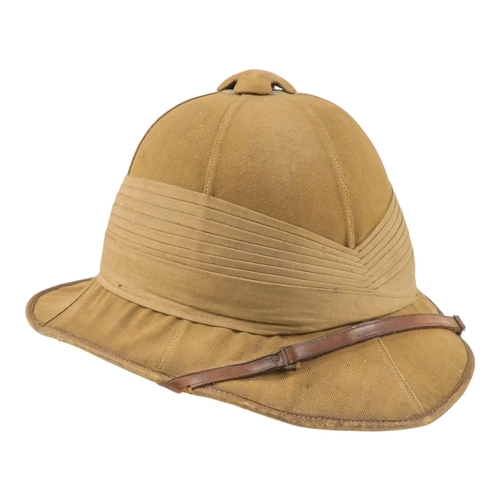 432 - A Wolseley pattern khaki solar top hat - by Christy's London 'for the tropics', size 6 5/8 with Davi... 