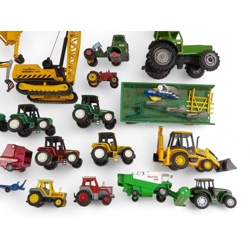 475 - Diecast Motor Vehicles including Fire Engines/Police Vehicles etc - in excess of 230 vehicles. Compr... 