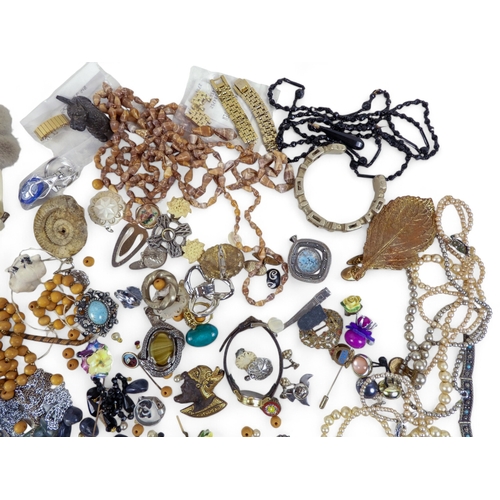 619 - A small quantity of costume jewellery - mostly necklaces.