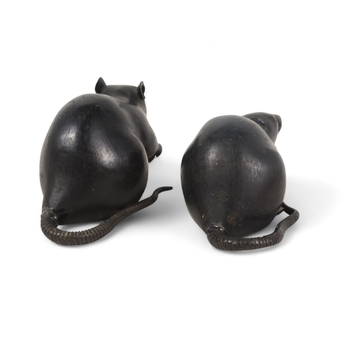 328 - A pair of Japanese bronze figures of rats - Meiji period (1868-1912), each modelled holding a nut, e... 