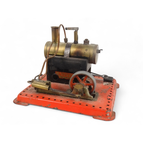 476 - A Mamod static steam engine - 21cm wide.