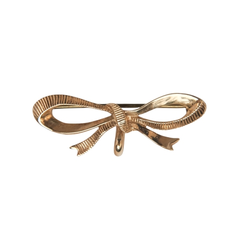 604 - A 9ct gold bow brooch - together with another similar, 5.4g. (2)