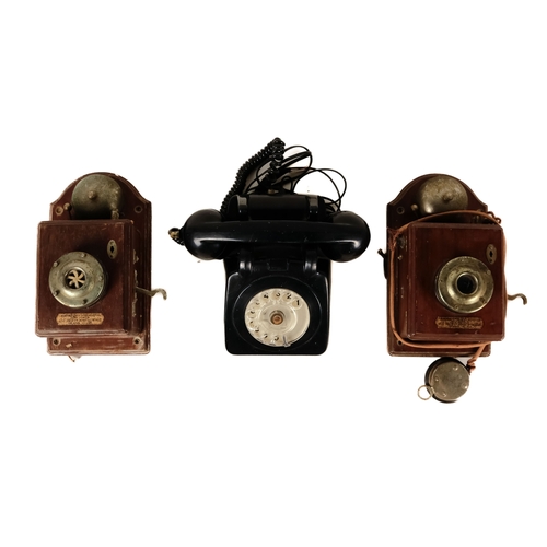 7 - A pair of George V walnut cased vintage wall mounted telephones - c.1915 by Sterling Telephone & Ele... 