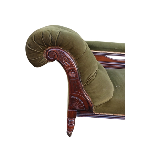 927 - An Edwardian walnut chaise longue - green upholstered with a scroll end and raised on turned legs, 1... 